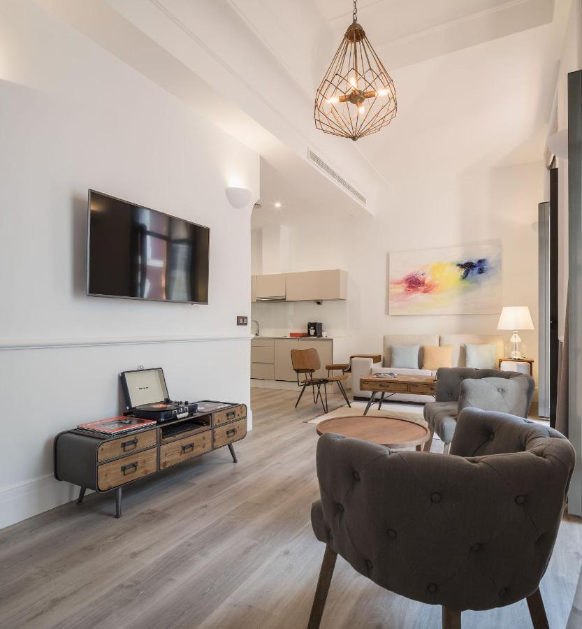 Puerta Catedral Holiday Suites Севилья Экстерьер фото