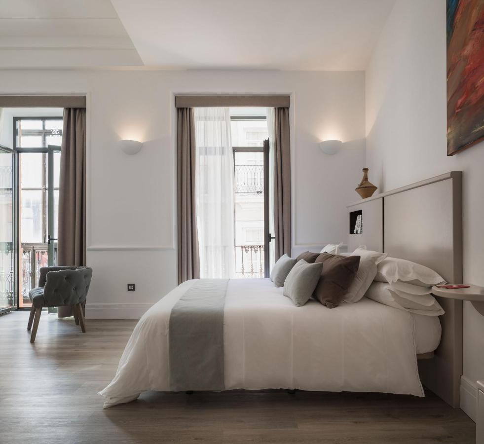 Puerta Catedral Holiday Suites Севилья Экстерьер фото