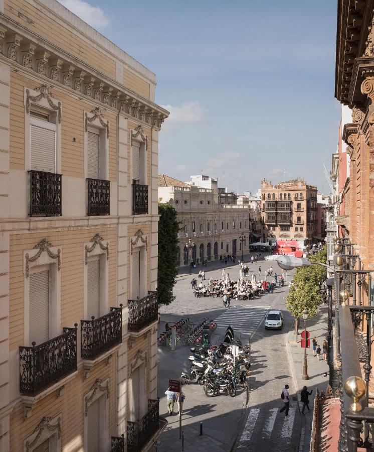 Puerta Catedral Holiday Suites Севилья Экстерьер фото