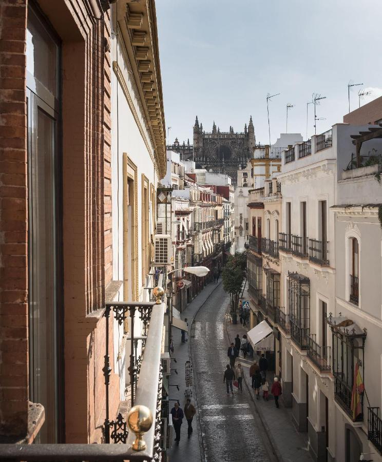 Puerta Catedral Holiday Suites Севилья Экстерьер фото